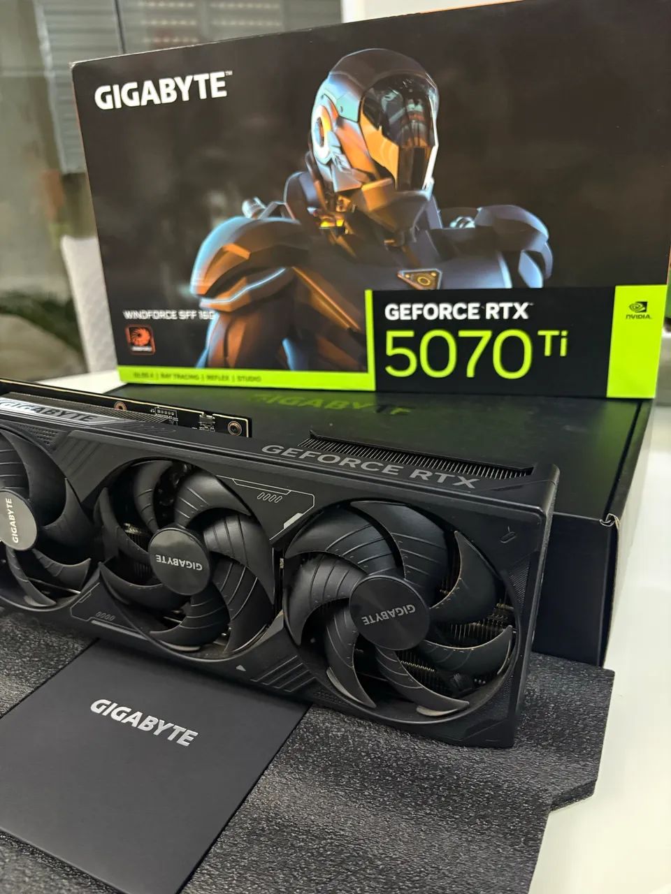 RTX 5070ti 16gb GIGABYTE  - Foto 3