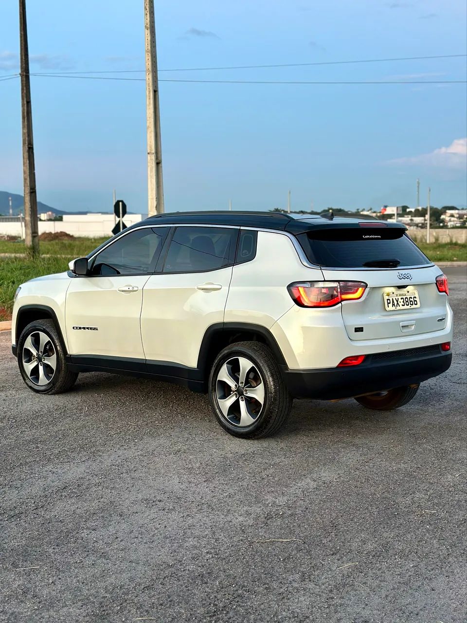 Jeep Compass Longitude 2.0 4X2 Flex 16V Aut. 2017 - Foto 4