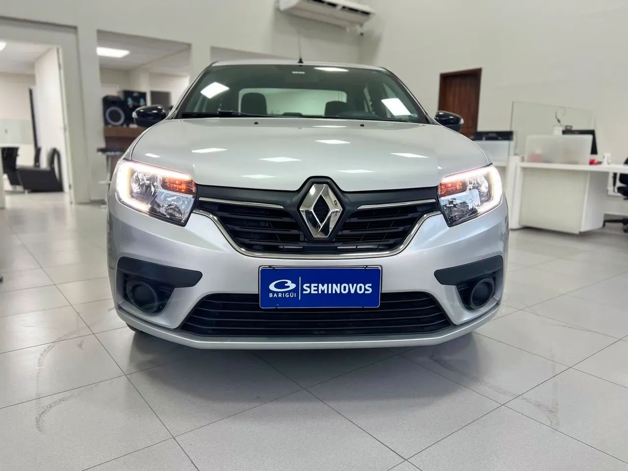 Renault Logan 2025