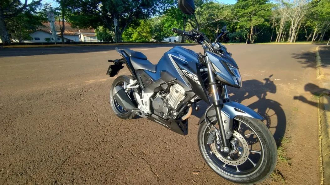 Vendo CB300f ABS  - Foto 2