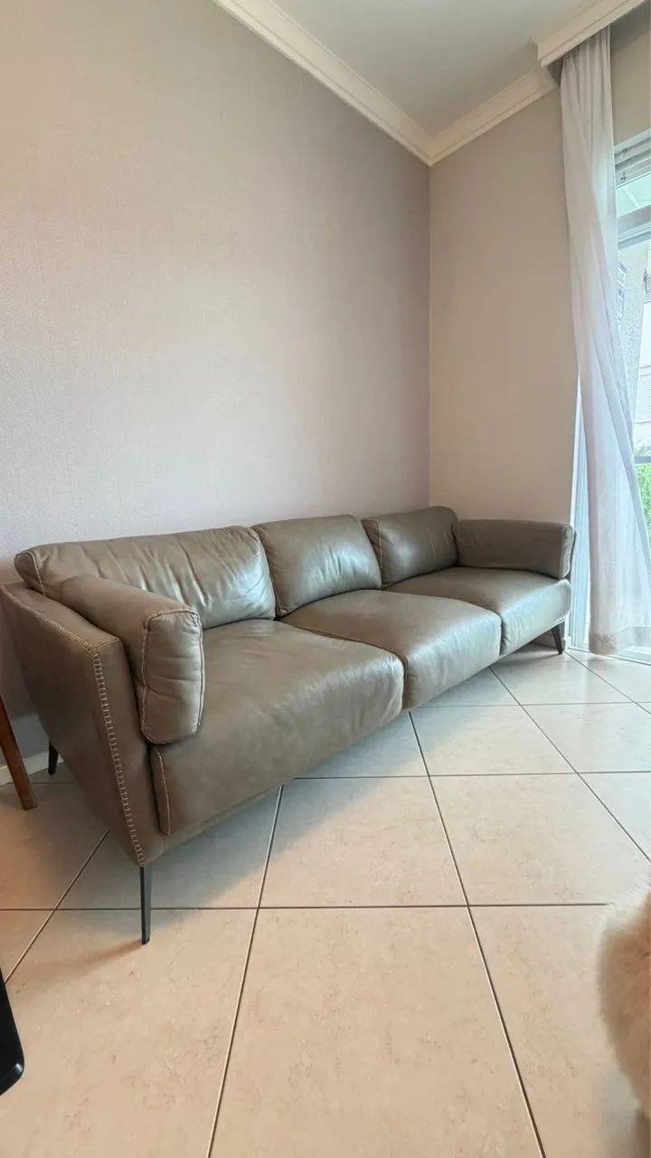 Sofa de Couro 