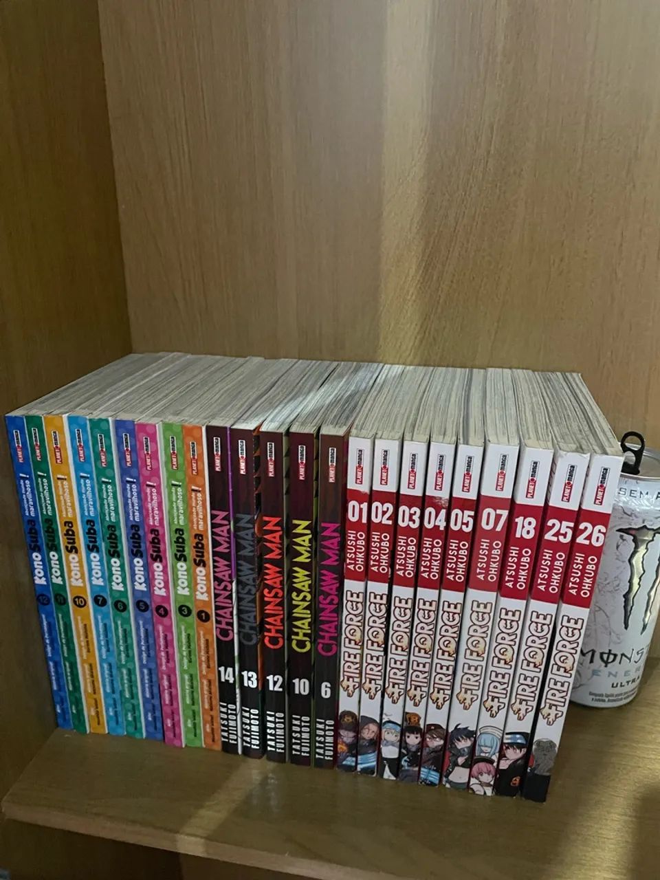 Mangas konosuba e fire force 