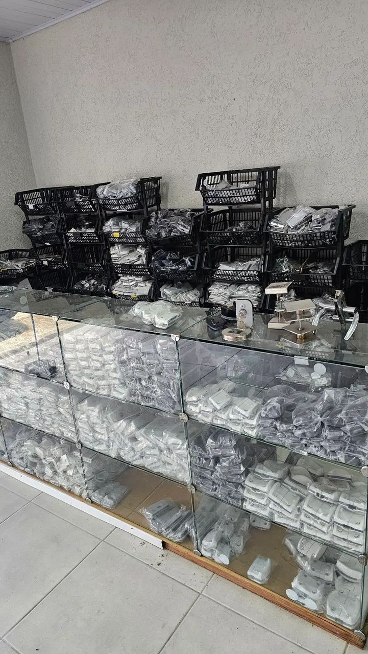 LOJA DE FERRAGENS PARA VIDRO TEMPERADO A VENDA  - Foto 2