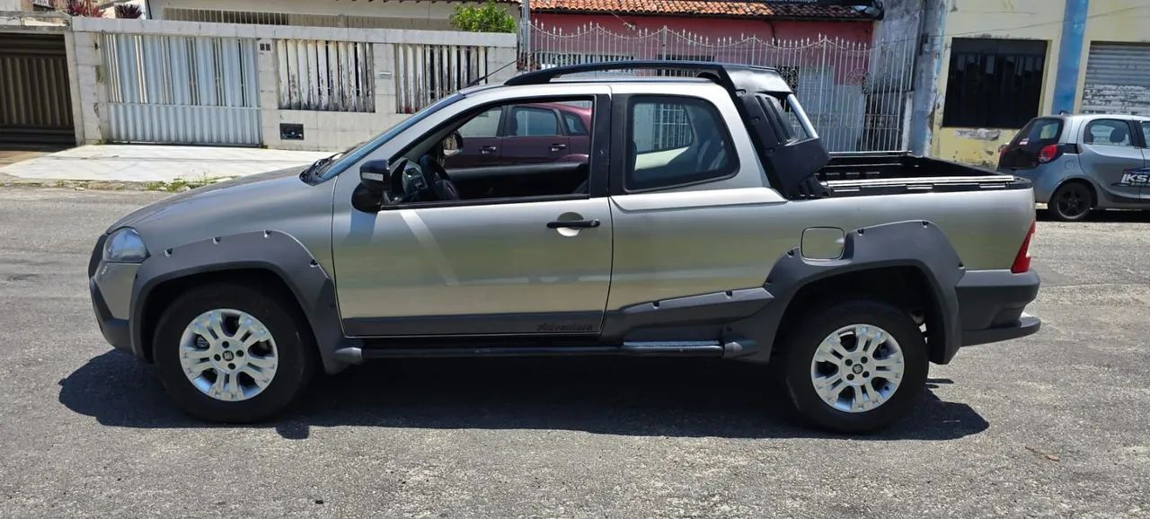 Fiat Strada Adventure1.8/ 1.8 Locker Flex CD 2012 - Foto 5