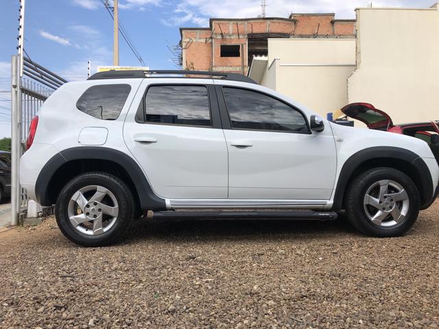DUSTER DAKAR 2.0 Automática - Foto 3