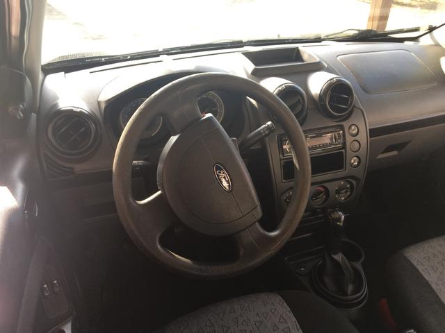 Vendo Fiesta Sedan 1.6 2011 Completo - Impecável - Foto 7