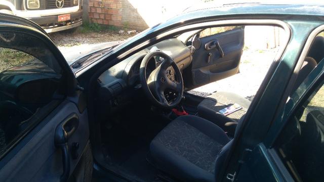 Corsa Sedan 2000 1.6 com GNV - Foto 2