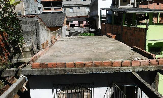 Vende-se casa e terreno