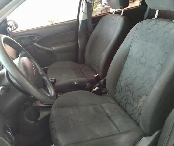 Ford Focus 1.6 - Foto 4