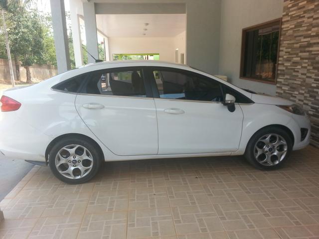 Ford new fiesta 12/13 $24,000 - Foto 3