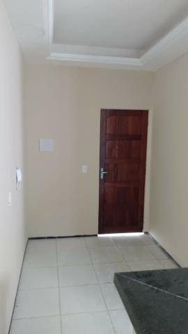 Apartamento com ótima localização na Maraponga, água e iptu incluso, 1 vaga garagem - Foto 3