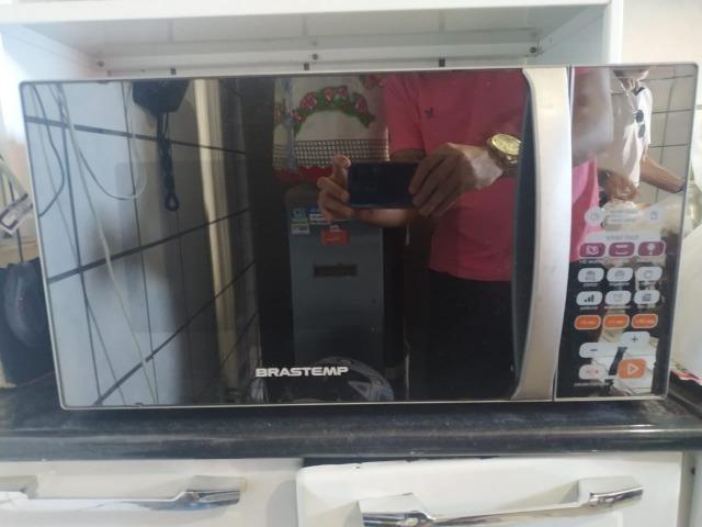 Microondas Brastemp Inox 38L 220V Semi Novo - Foto 2
