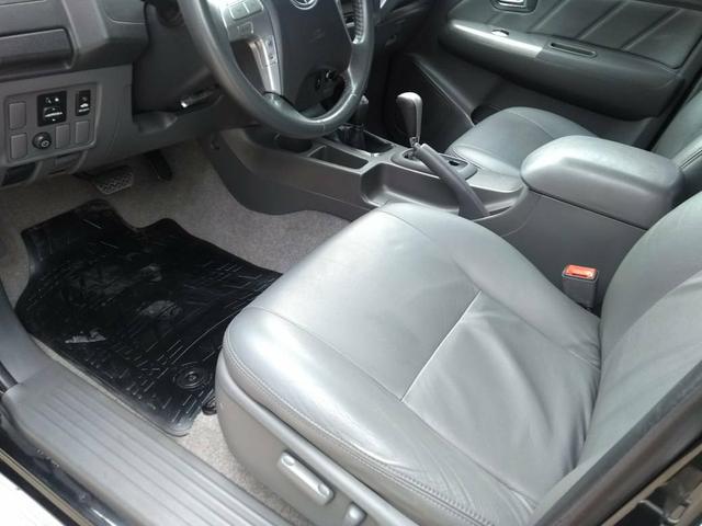Hilux srv 3.0 completa automática aro 17 top de linha IPVA 2020 pago - Foto 4