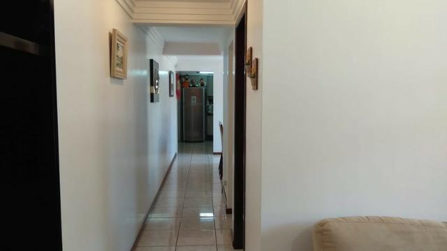 Ótima residência c/ 04 quartos, amplo terreno e salão de festas em Uvaranas !!! - Foto 17