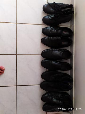 5 pares sapatos masculinos em couro (42) pelo preço de 1