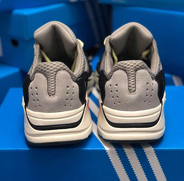 tenis adidas yeezy 700