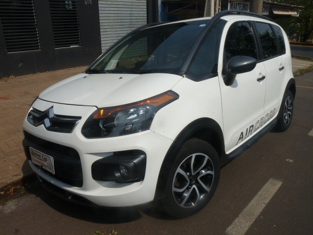 CITROEN / C-3 ARCROSS 1.6 EXCLUSIVE MECÂNICA TOP DE LINHA