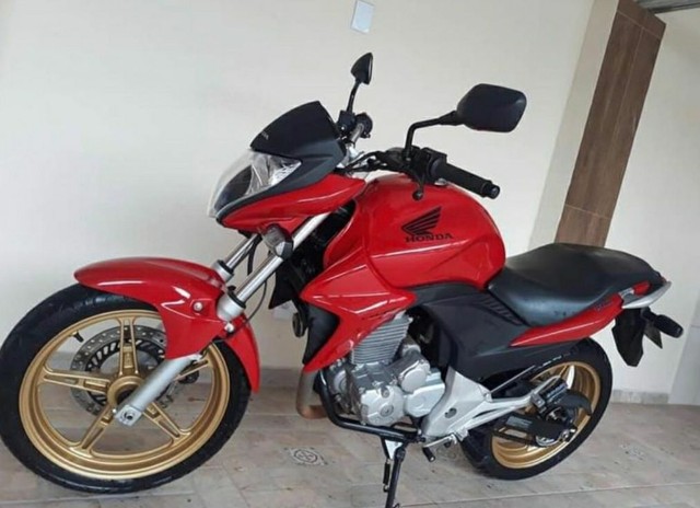 HONDA CB 300R 2015