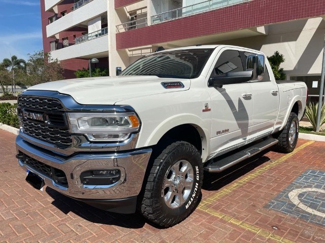 DODGE RAM 2500 LARAMIE 6,7 TD1 4X4