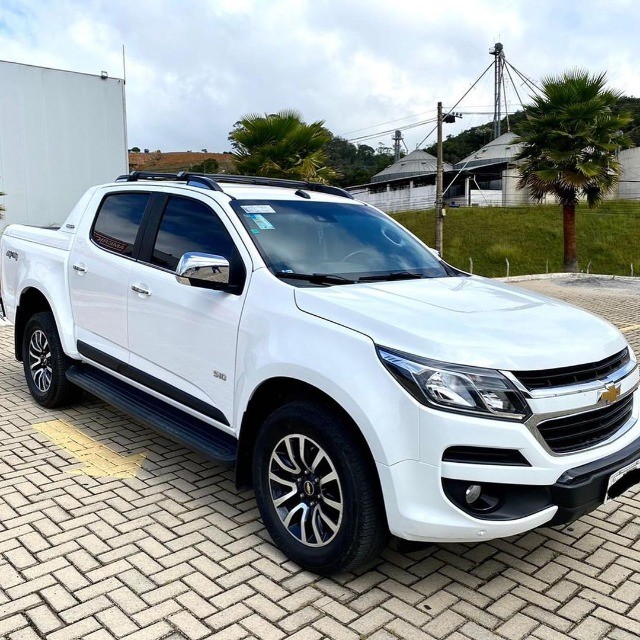 S10 HIGH COUNTRY TURBO DIESEL FINANCIADA NOVÍSSIMA