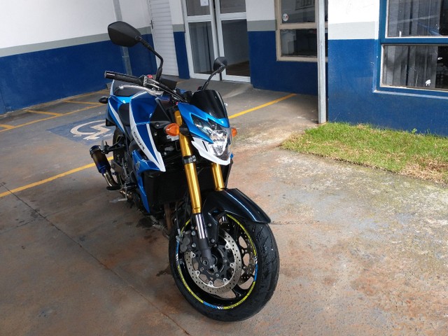 SUZUKI GSR 750 ZA