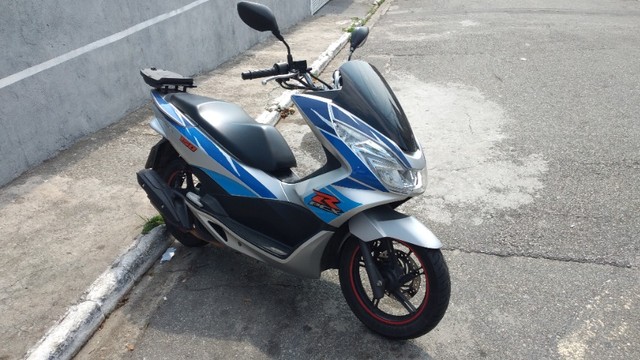 HONDA PCX 150 *APENAS 17850KM*  FINANCIO E PARCELO NO CARTÃO DE CRÉDITO 