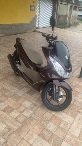 PCX DLX 2017