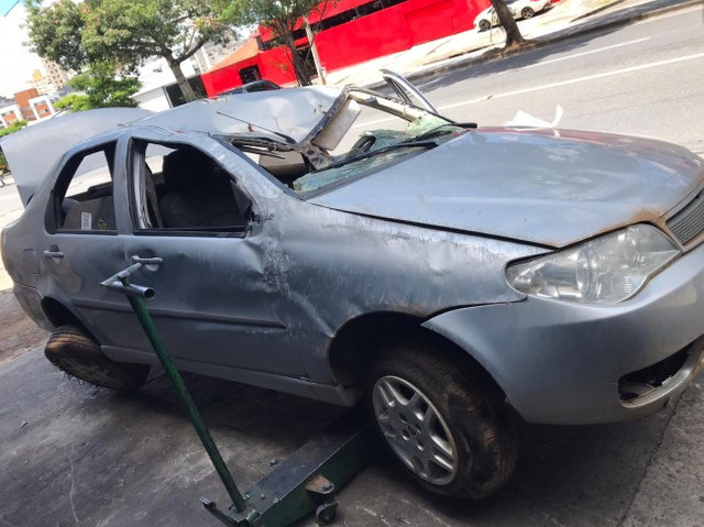 Sucata Siena ELX Flex 2005 /2005