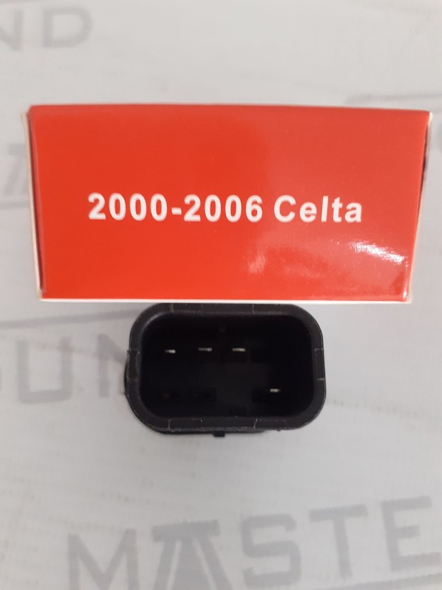 Botão  simples do vidro elétrico. Para: Celta 2000/06. Novo. - Foto 2