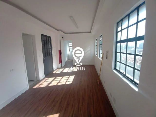 EXCELENTE SALA COMERCIAL PARA LOCAÇÃO NA SANTA CRUZ!