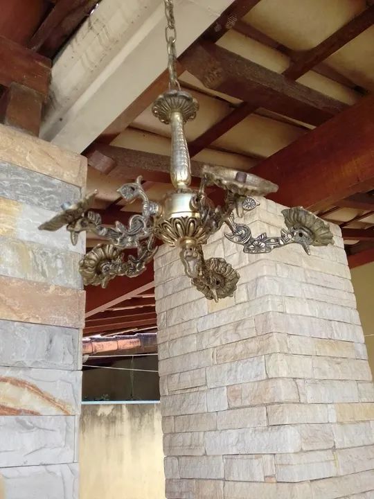 lustre em bronze estilo 5 braços - Foto 2