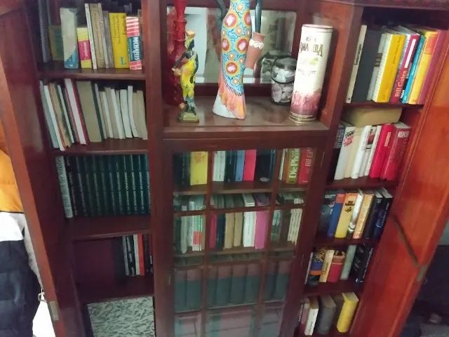 Guarda livros antigo  - Foto 3