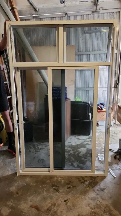 Janela de alumínio de correr 4 folhas branca - Foto 2