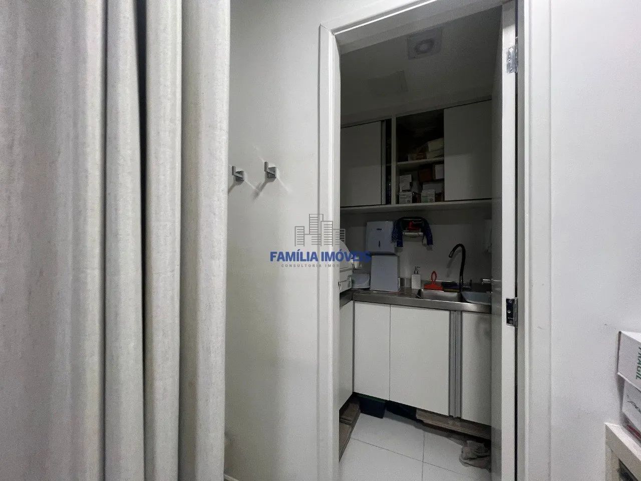Sala para alugar comercial preparada para médico Helbor Offices - Foto 5