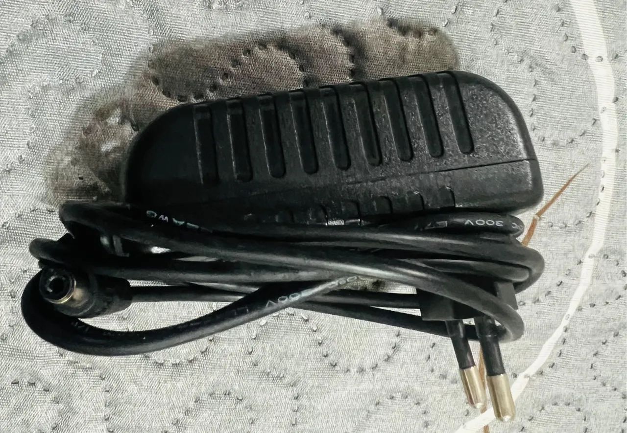 Carregador de Parede 12V 2A - Novo - Foto 2