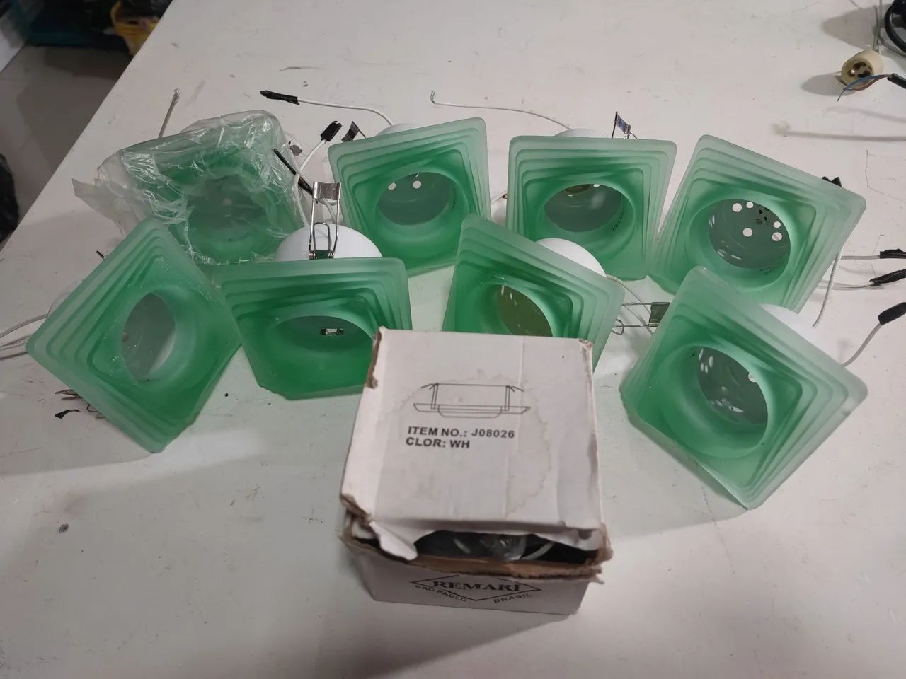 Luminárias modelo spot luxo - Remari J08026