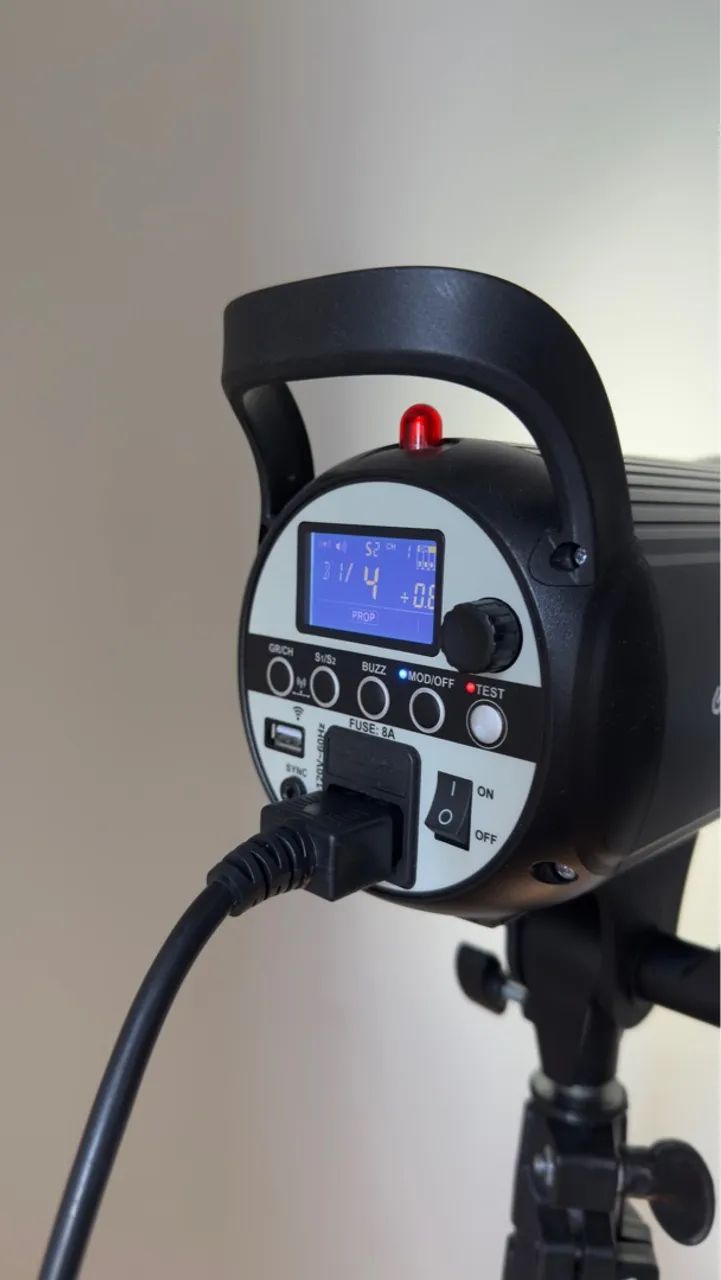 Flash Godox SK300II - Iluminação para Estúdio - Foto 2