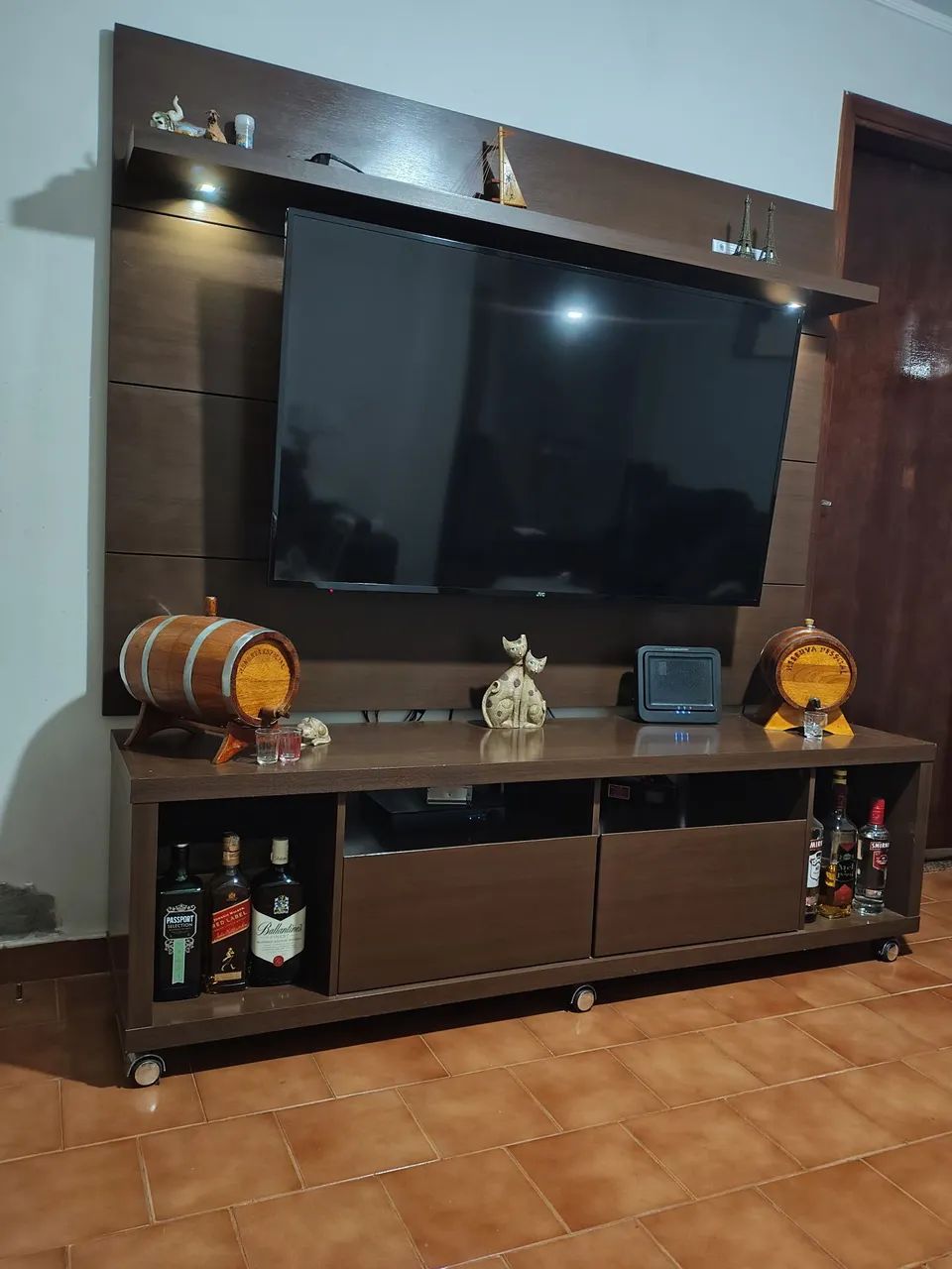 Rack com painel e luz de led  - Foto 2