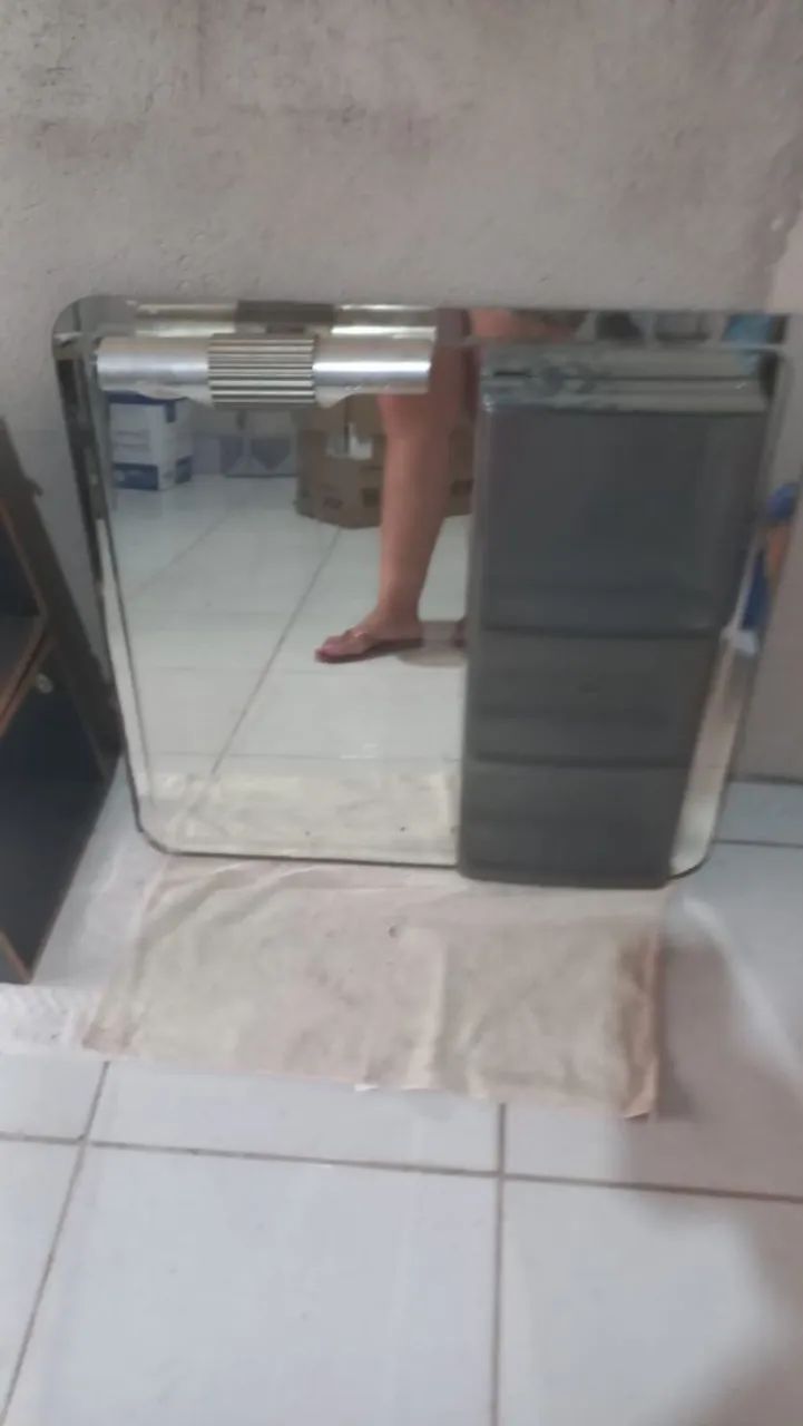 Espelho de banheiro com dispenser e porta objetos - Foto 4