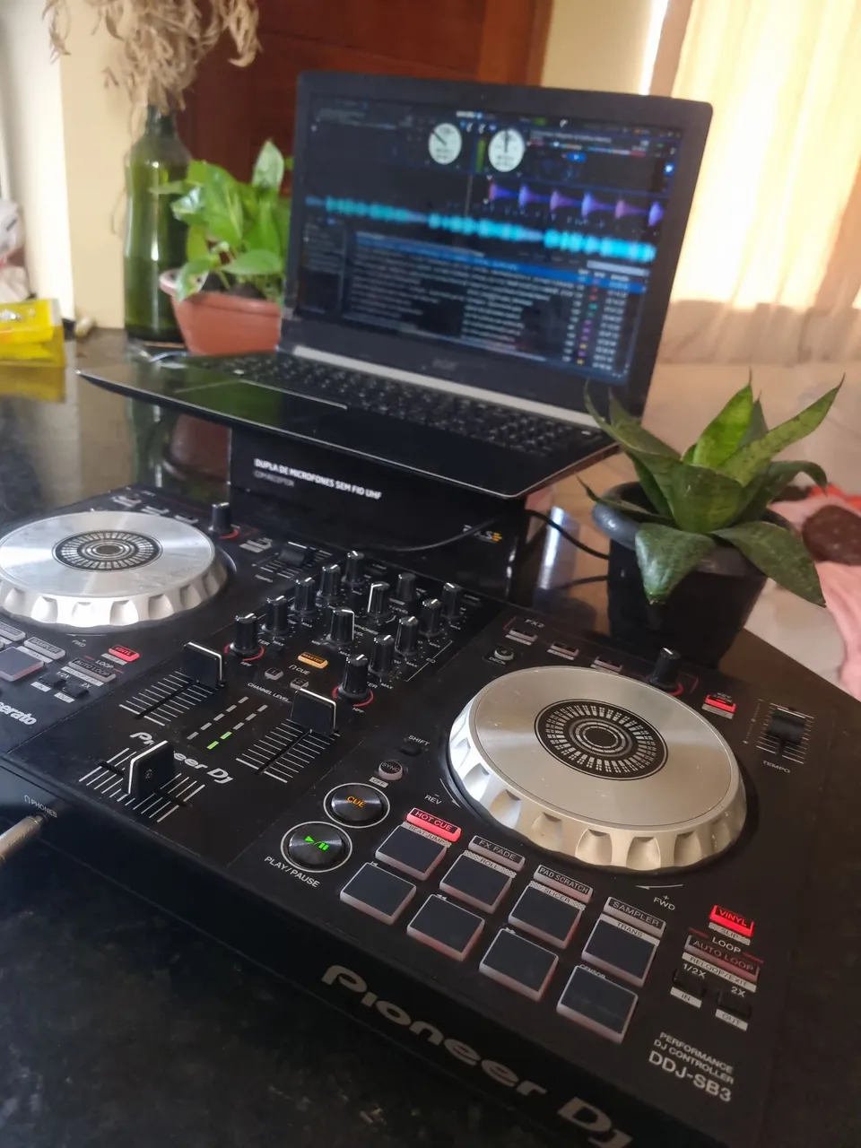 Controlador DJ Pioneer DDJ-SB3