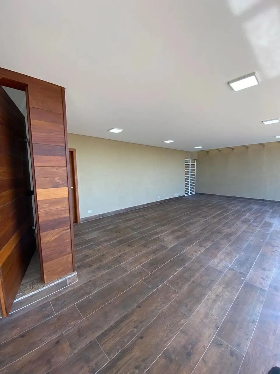 Imóvel para aluguel possui 405 metros quadrados com 4 quartos - Foto 3