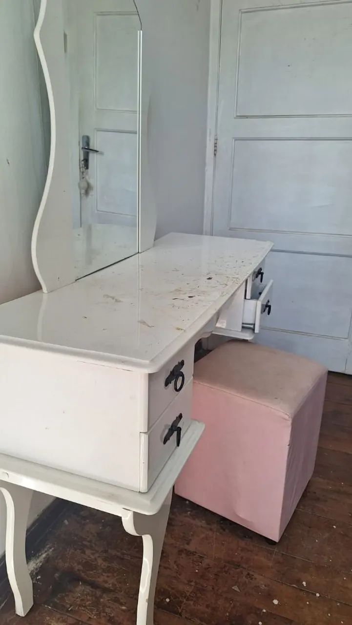 Oportunidade: Conjunto Penteadeira com Espelho e Puff - Ótimo Preço<br>300 reais - Foto 3