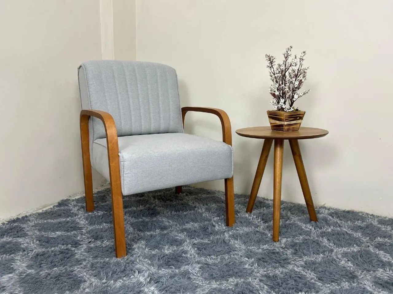 Poltrona Decorativa Suprema em Linho l64