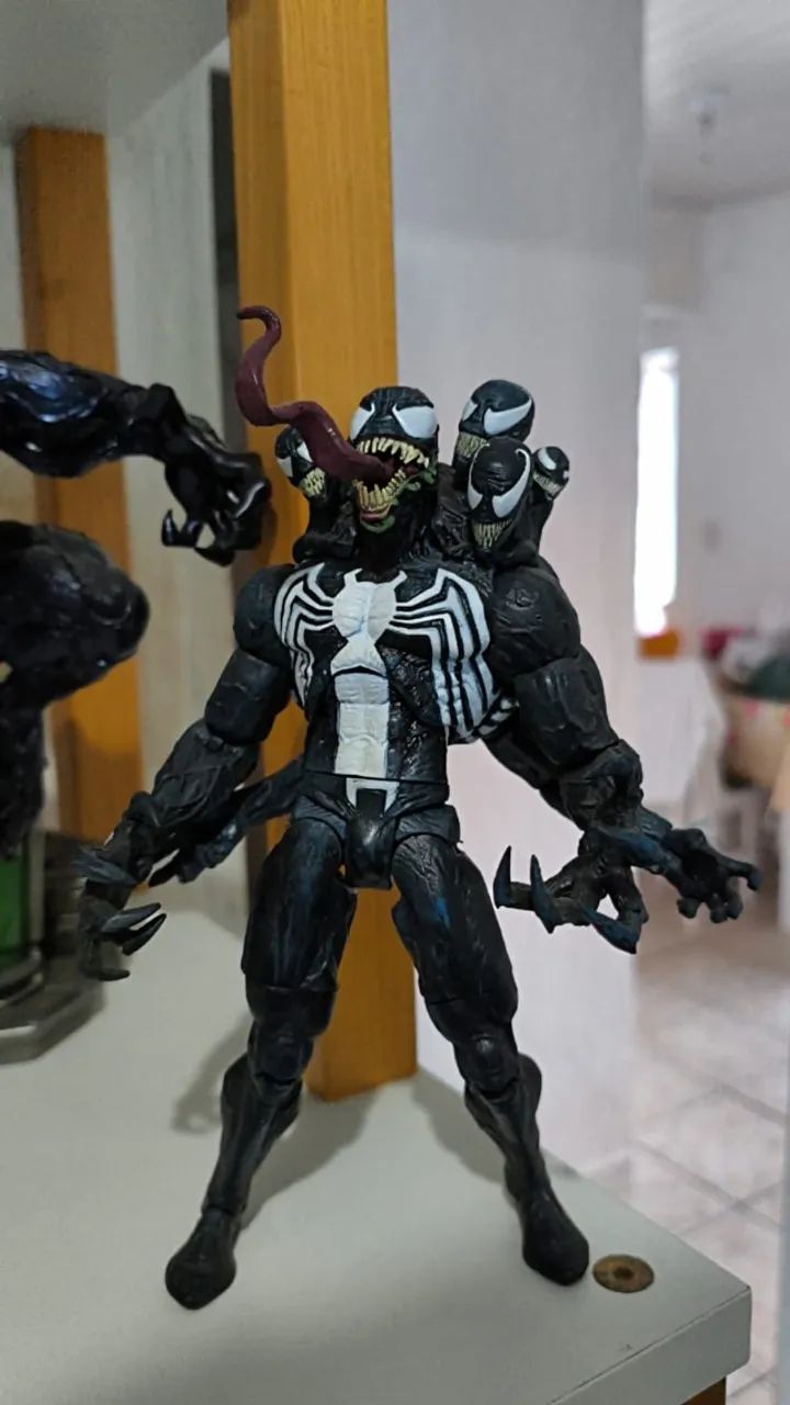 Action Figure Venom: Homem Aranha Spider Man Diamond (Marvel Select)
