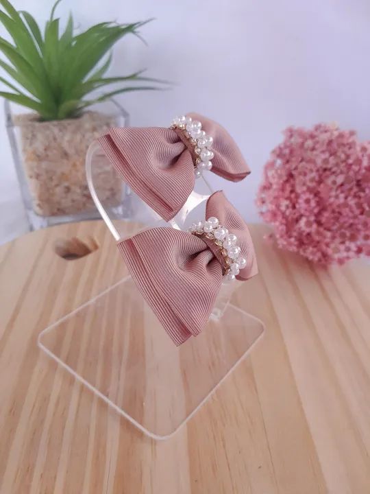 PAR DE LAÇO P/ CRIANÇAS COM PÉROLAS & STRASS - Foto 2