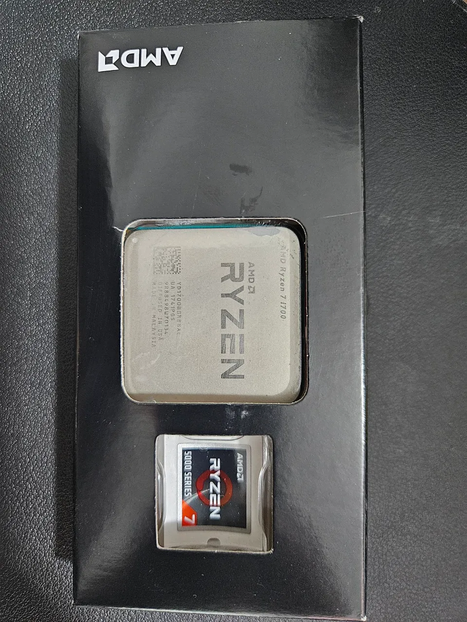 Processador AMD Ryzen 7 1700 - Novo na Caixa