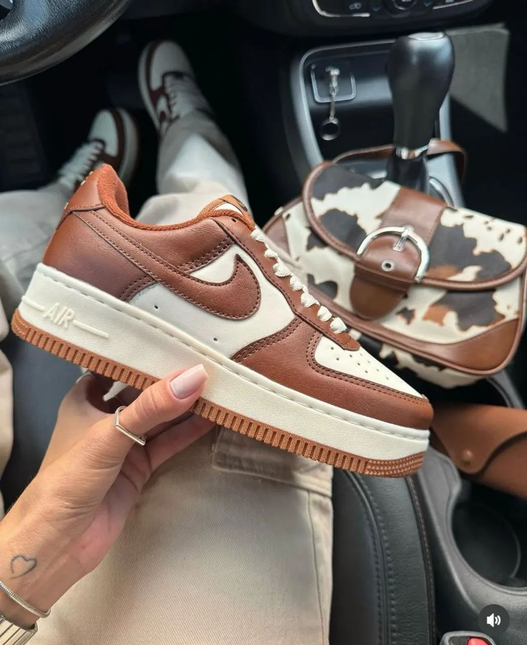 Tênis Air force 1 Castanho off white