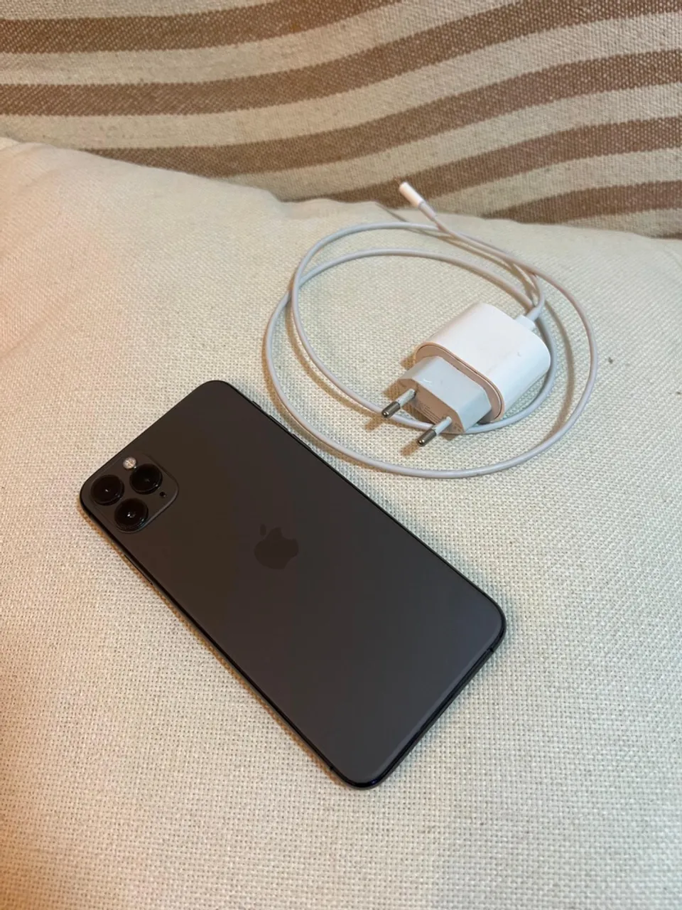 iPhone 11 Pro Max - 64Gb