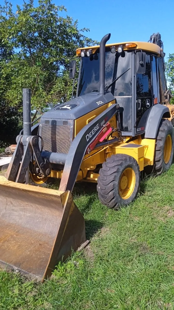 Retroescavadeira John Deere 310l