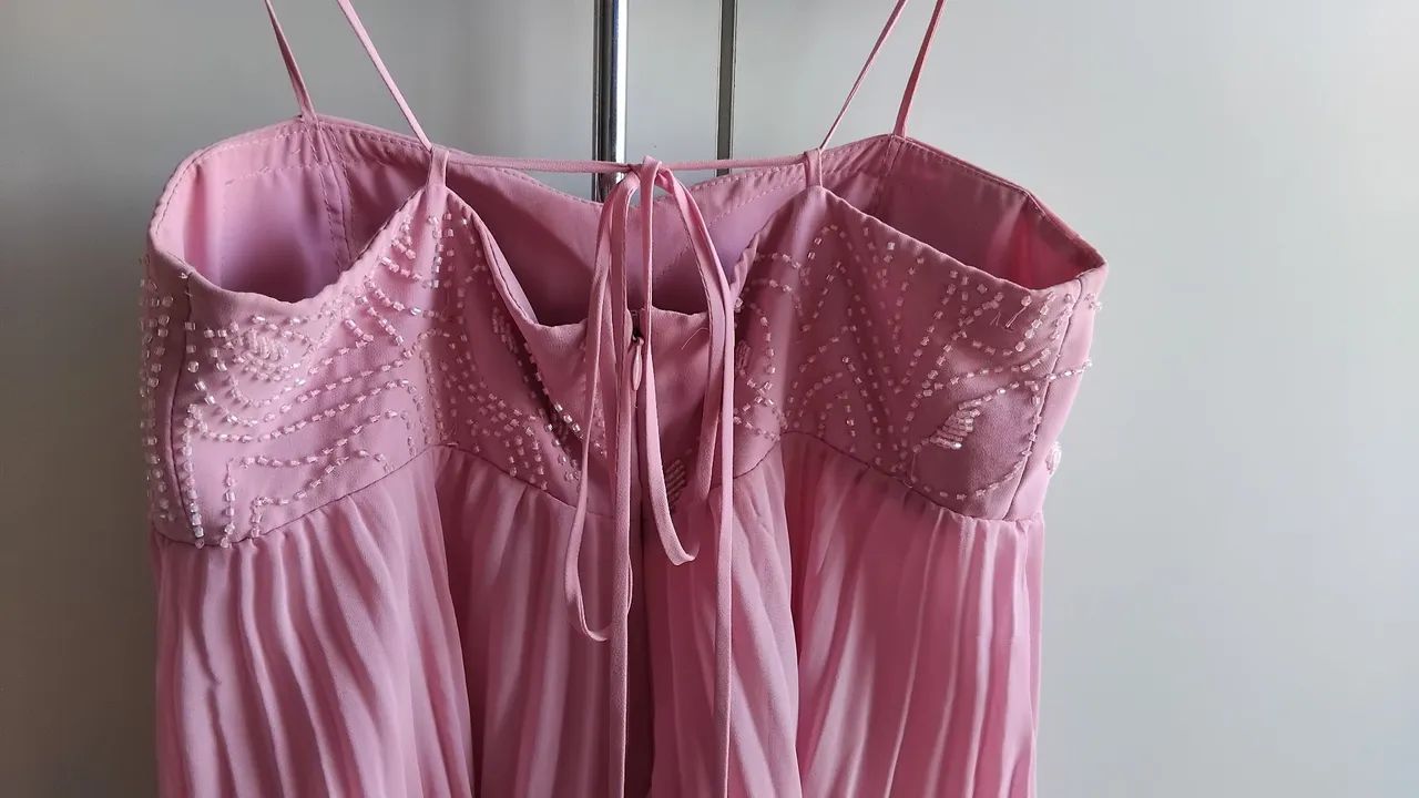 Vestido rosa com detalhes bordados - Foto 3